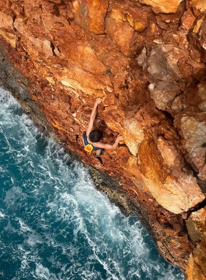 Guía completa de psicobloc y deep water solo en Mallorca